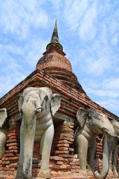 Wat Chang Lom in sukhothai unesco — Stockfoto