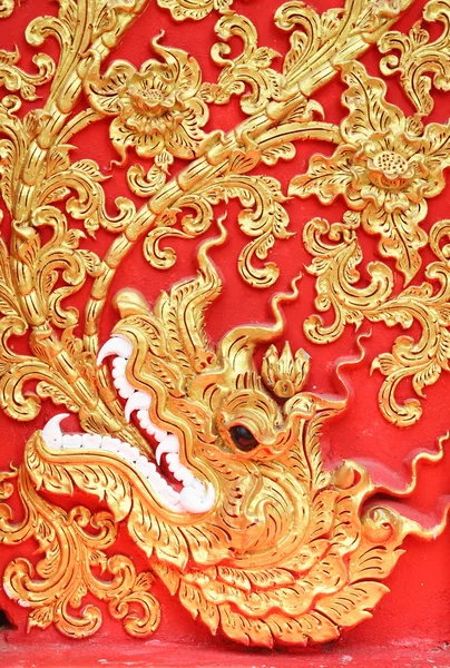 Gold dragon thai style on the wall — Stock Photo, Image