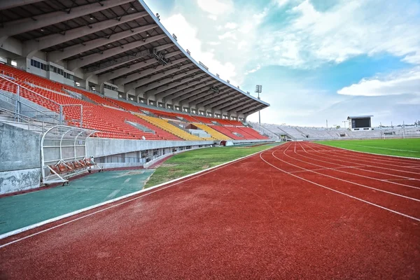 Corra pista de corrida no estádio esportivo — Fotografia de Stock