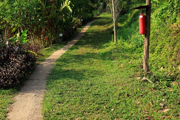 散歩道および火災安全 — ストック写真