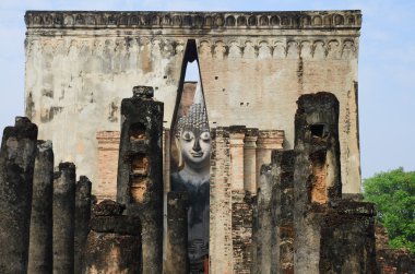 Buda wat si chum sukhothai Tarih Parkı içinde