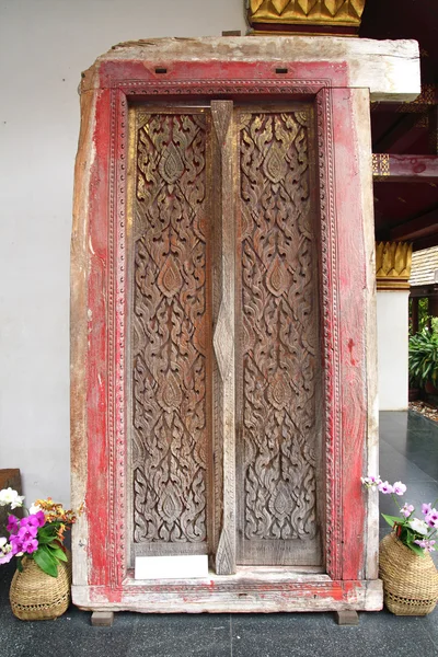 Belo templo estilo tailandês — Fotografia de Stock