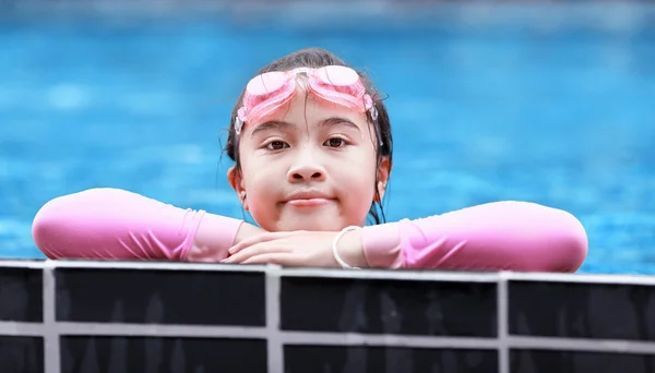 Kinderschwimmbecken — Stockfoto