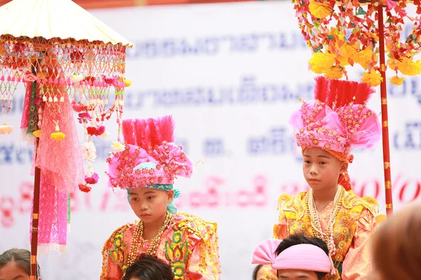 CHIANGMAI, THAILAND-MARZO 30: Poi Sang Long festival, Tradizionale — Foto Stock