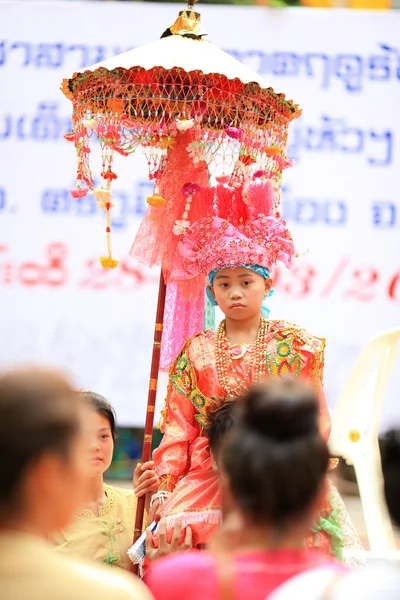 Chiangmai, Tajlandia-marca 30:Poi śpiewali długo festiwalu, tradycyjny — Zdjęcie stockowe