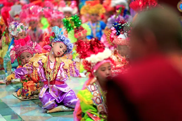 Chiangmai, Thailand-mars 30:Poi sjöng lång festival, traditionell — Stockfoto