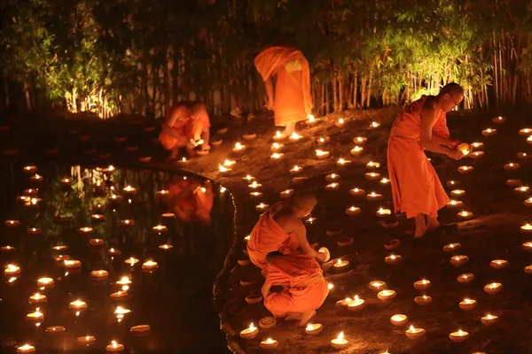 CHIANG MAI THAÏLANDE-14 FÉVRIER : Journée du Vesak.Bouddhiste traditionnel — Photo