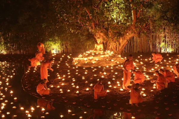 CHIANG MAI TAILANDIA-FEBRERO 14: Día de Vesak.Budista tradicional —  Fotos de Stock