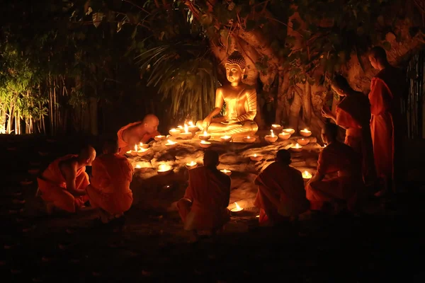 Chiang Mai Thailand-februari 14: Vesak Day.Traditional buddhistiska — Stockfoto