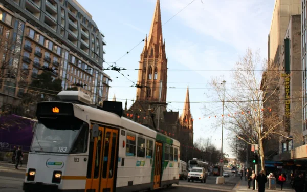 Tram on Swanston street. — Stock Photo, Image