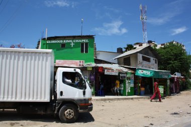 Güneş Mombasa'da sıcak.