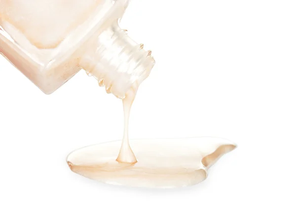 izole beyaz oje şişesi