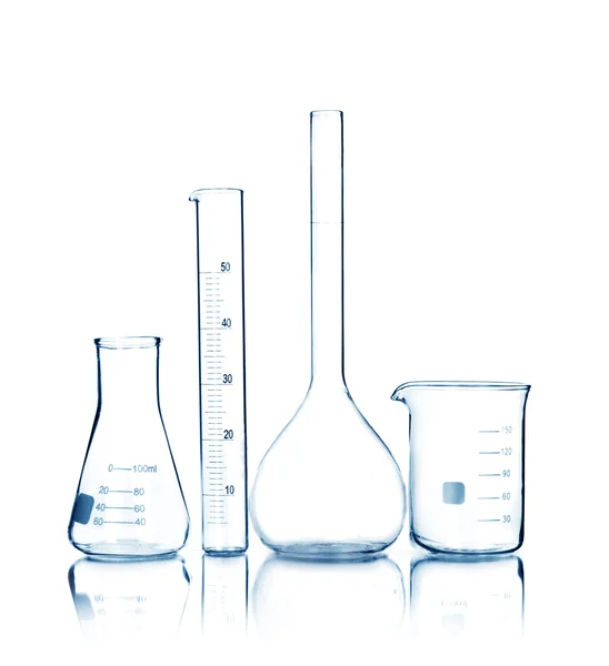 Test tüpleri beyaza izole edildi. Laboratuvar camları.