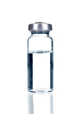 Tıbbi ampuller beyaza izole edildi