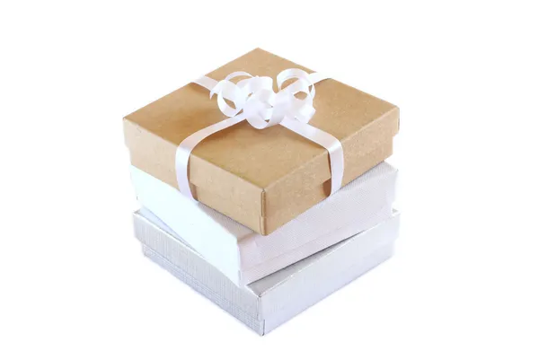 Cajas de regalo sobre fondo aislado — Foto de Stock
