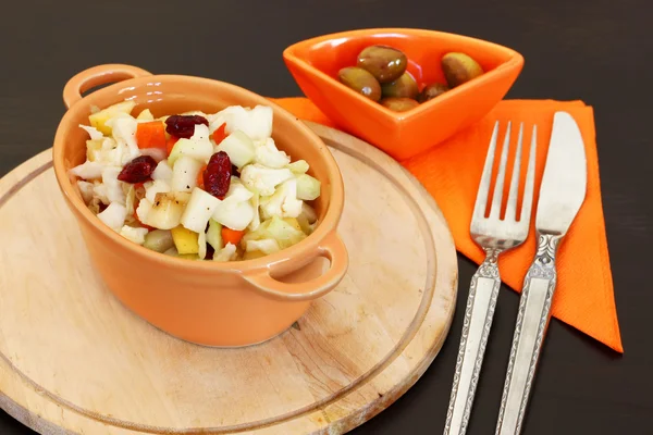 Ensalada de verduras con coliflor y zanahoria — Foto de Stock