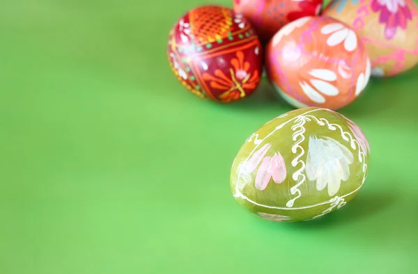 Traditional easter eggs on green background — Stock Photo, Image