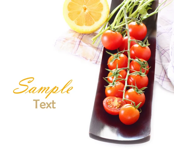 Fresh tomatoes and lemon — Stock Photo, Image