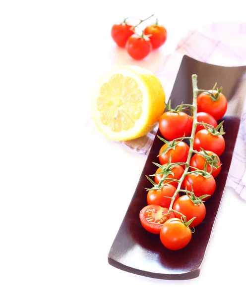 Frische Tomaten und Zitrone — Stockfoto