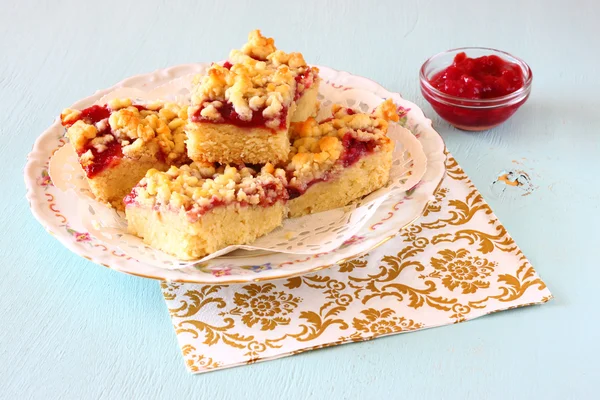 Gâteau et confiture de cerises — Photo