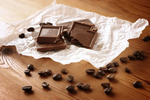 Choklad med kaffebönor. — Stockfoto