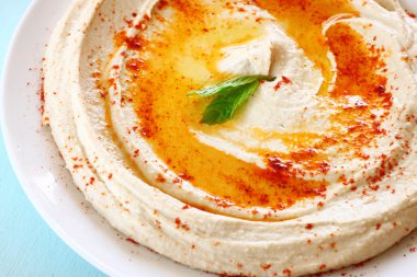 hummus dip plaka ve limon