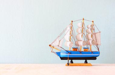 ahşap gemi oyuncak model