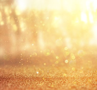 soyut fotoğraf ışık ağaçlar ve glitter bokeh ışıkları arasında seri. görüntü filtre ve dokulu. görüntü bulanık.