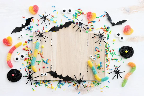 Vakantie Beeld Van Halloween Spinnen Vleermuizen Houten Kartonnen Onderstel Voor — Stockfoto
