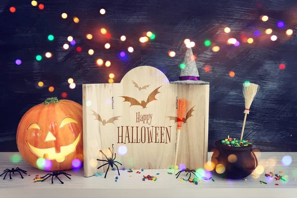 Feiertagsbild Von Halloween Spinnen Kürbis Und Holzbrettrahmen Mit Text — Stockfoto