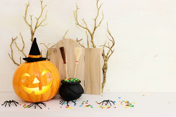 Feiertagsbild Von Halloween Spinnen Kürbis Und Holzbrettgestell Für Text Oder — Stockfoto
