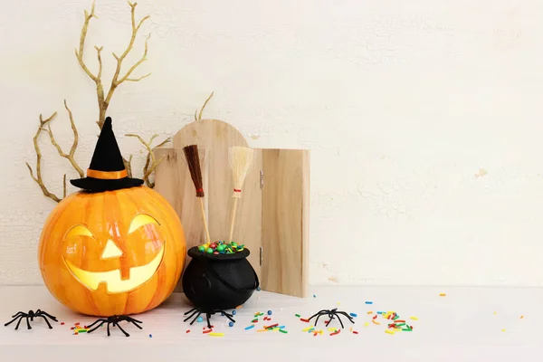 Feiertagsbild Von Halloween Spinnen Kürbis Und Holzbrettgestell Für Text Oder — Stockfoto