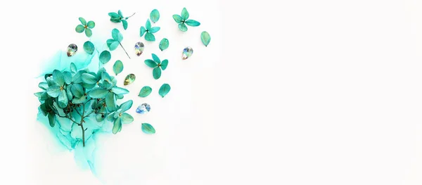 Kreatives Bild Von Smaragdgrünen Hortensienblüten Auf Künstlerischem Tuschgrund Draufsicht Mit — Stockfoto