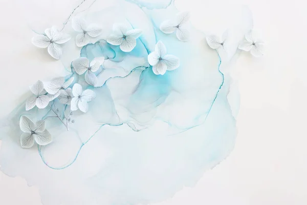 Image Créative Fleurs Hortensia Bleu Pastel Sur Fond Encre Artistique — Photo