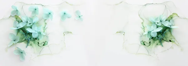 Kreativ Bild Pastell Mynta Hydrangea Blommor Konstnärliga Bläck Bakgrund Ovanifrån — Stockfoto