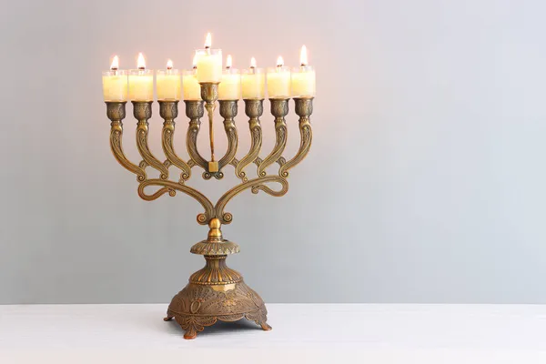 Imagem Férias Judaicas Hanukkah Com Menorah Candelabro Tradicional Velas Óleo — Fotografia de Stock
