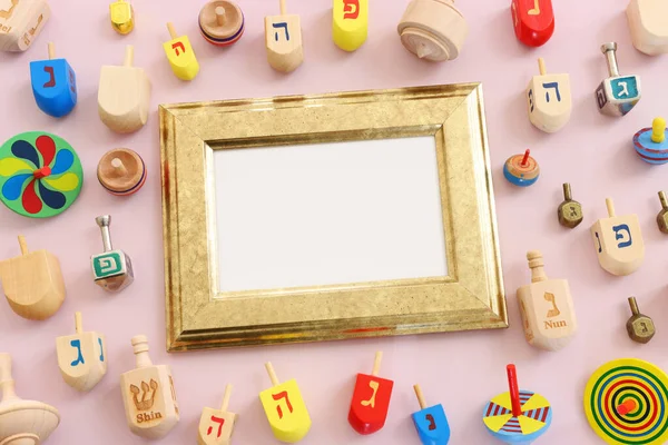 Immagine Della Festa Ebraica Hanukkah Con Collezione Dreidels Legno Trottola — Foto Stock