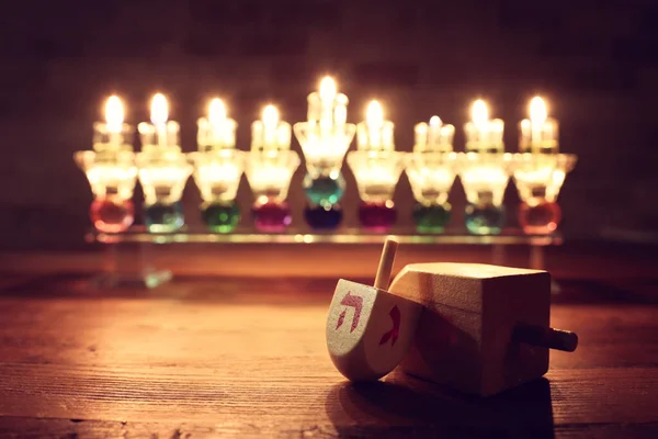 Imagen Vacaciones Judías Fondo Hanukkah Con Menorá Cristal Candelabros Tradicionales —  Fotos de Stock