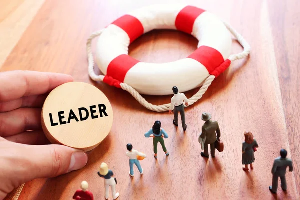 Leadership Concept Image Group People Leader Safety Crisis Time — Stock Photo, Image