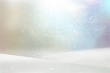 Soyut altın ve gümüş parıltılı ışıkların arkaplanı. Odaklanamadı