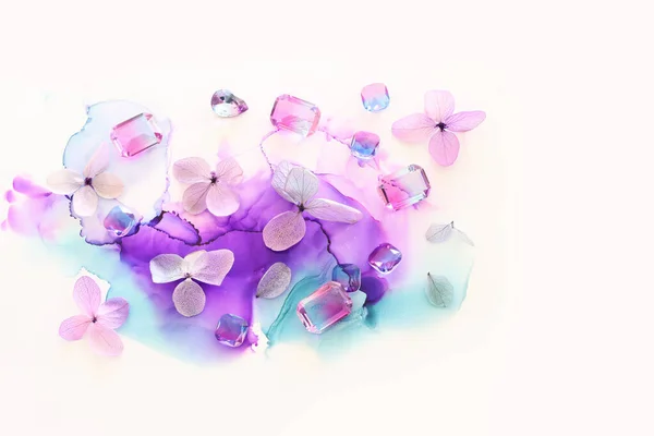 Image Créative Fleurs Hortensia Roses Violettes Sur Fond Encre Artistique — Photo