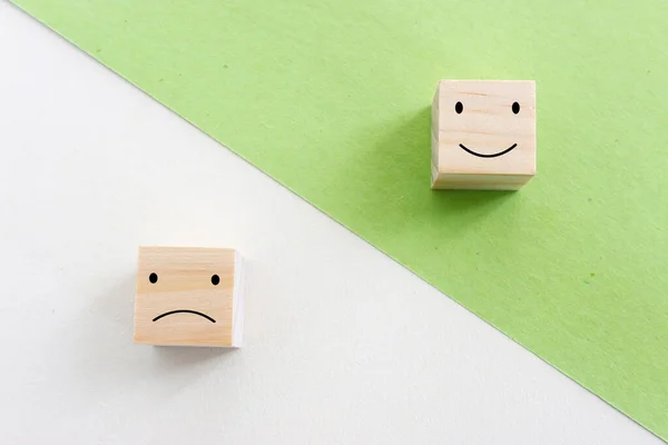 Concept Beeld Van Tevredenheid Niveau Houten Blokjes Met Emoties — Stockfoto