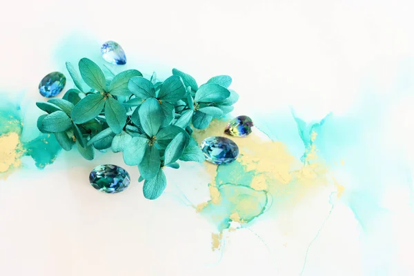 Kreativní Obraz Smaragdových Zelených Květin Hydrangea Uměleckém Inkoustovém Pozadí Horní — Stock fotografie