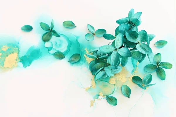 Imagen Creativa Flores Hortensias Esmeralda Verde Sobre Fondo Tinta Artística —  Fotos de Stock