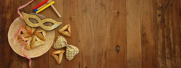 Concepto Celebración Purim Fiesta Carnaval Judío Galletas Hamantaschen Máscara Carnaval —  Fotos de Stock