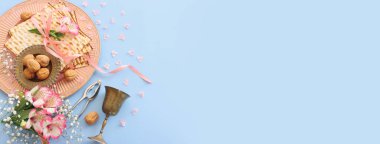 Hamursuz Bayramı arkaplanı matzoh (Yahudi bayramı ekmeği). Üst görünüm