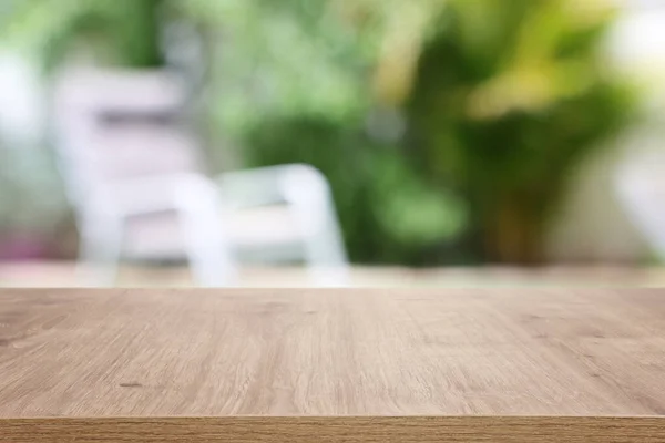 Empty Table Board Outdoor Garden Background Product Display Concept — Stock fotografie