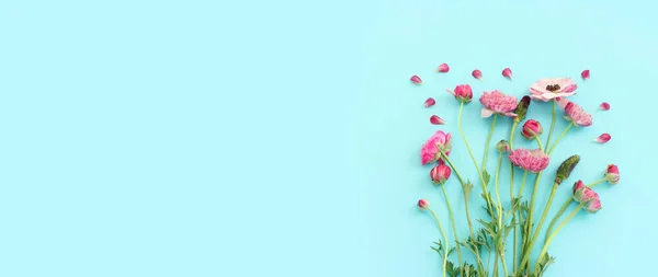 Top View Image Pink Flowers Composition Blue Background — Stockfoto