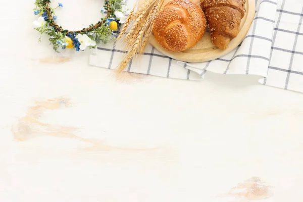 Bread Buns Wooden White Background — Foto Stock