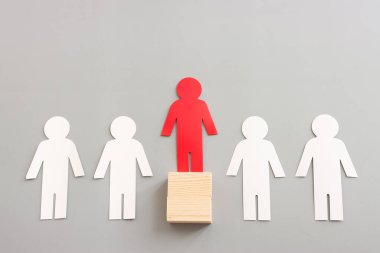 İnsan figürleri, insan kaynakları ve yönetim kavramının iş konsepti